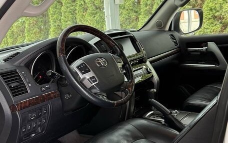 Toyota Land Cruiser 200, 2013 год, 4 500 000 рублей, 6 фотография