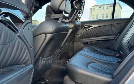 Mercedes-Benz E-Класс, 2002 год, 1 500 000 рублей, 2 фотография
