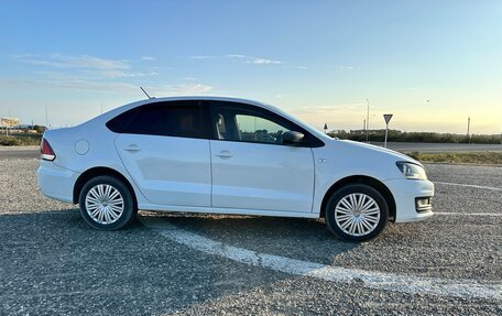 Volkswagen Polo VI (EU Market), 2018 год, 975 000 рублей, 4 фотография