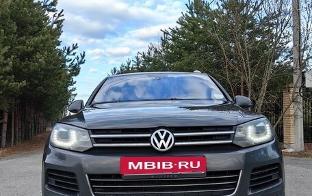 Volkswagen Touareg III, 2012 год, 1 500 000 рублей, 2 фотография