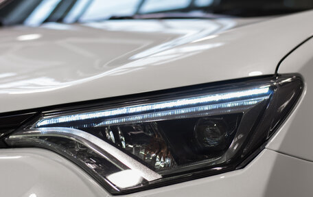 Toyota RAV4, 2018 год, 2 951 000 рублей, 9 фотография