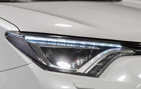Toyota RAV4, 2018 год, 2 951 000 рублей, 10 фотография