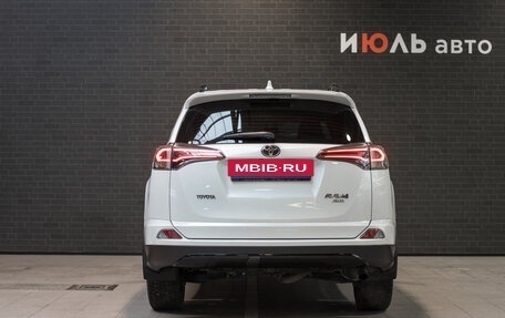Toyota RAV4, 2018 год, 2 951 000 рублей, 5 фотография