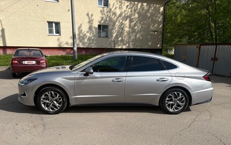 Hyundai Sonata VIII, 2021 год, 2 500 000 рублей, 2 фотография