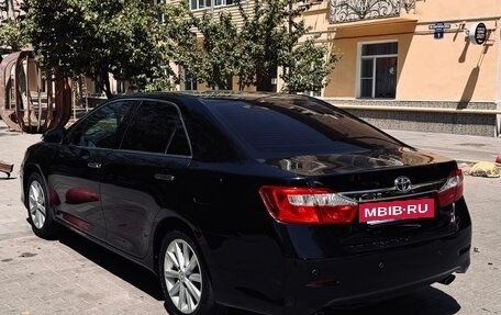 Toyota Camry, 2011 год, 1 650 000 рублей, 2 фотография