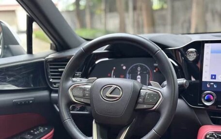 Lexus NX, 2022 год, 4 300 000 рублей, 5 фотография