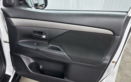 Mitsubishi Outlander III рестайлинг 3, 2012 год, 1 297 000 рублей, 25 фотография