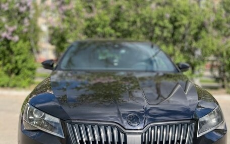 Skoda Superb III рестайлинг, 2017 год, 1 950 000 рублей, 1 фотография