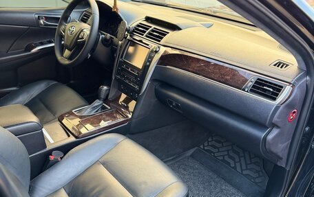 Toyota Camry, 2015 год, 2 390 000 рублей, 13 фотография