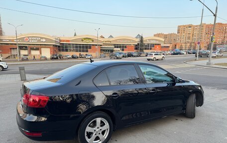Volkswagen Jetta VI, 2012 год, 1 000 000 рублей, 3 фотография