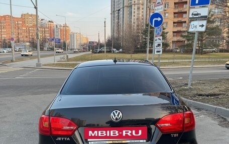 Volkswagen Jetta VI, 2012 год, 1 000 000 рублей, 2 фотография