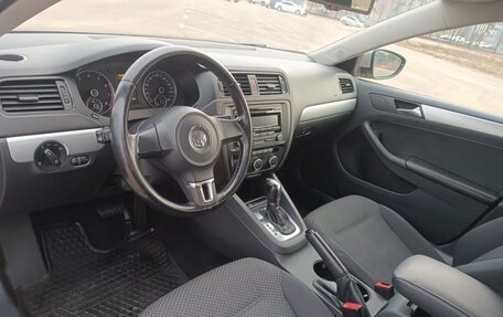 Volkswagen Jetta VI, 2012 год, 900 000 рублей, 14 фотография