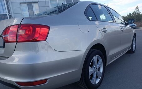 Volkswagen Jetta VI, 2012 год, 900 000 рублей, 12 фотография