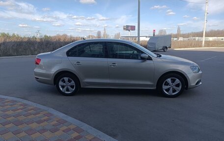 Volkswagen Jetta VI, 2012 год, 900 000 рублей, 4 фотография