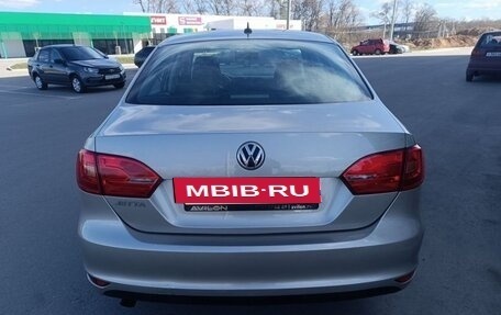 Volkswagen Jetta VI, 2012 год, 900 000 рублей, 6 фотография