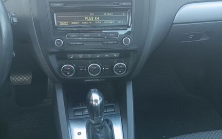 Volkswagen Jetta VI, 2012 год, 900 000 рублей, 19 фотография