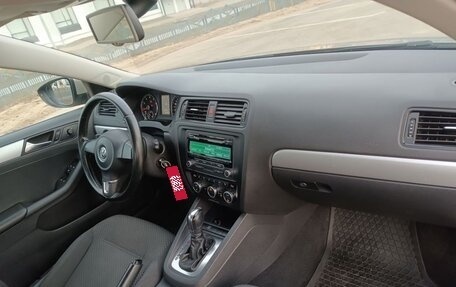 Volkswagen Jetta VI, 2012 год, 900 000 рублей, 20 фотография