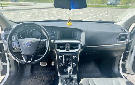 Volvo V40 Cross Country I, 2013 год, 1 049 990 рублей, 10 фотография