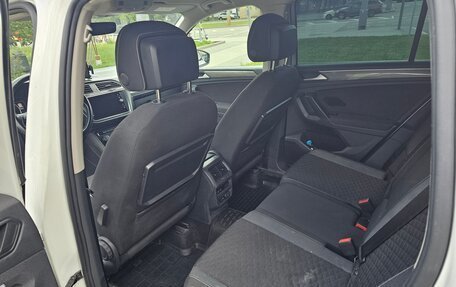 Volkswagen Tiguan II, 2018 год, 1 820 000 рублей, 9 фотография
