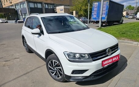 Volkswagen Tiguan II, 2018 год, 1 820 000 рублей, 2 фотография
