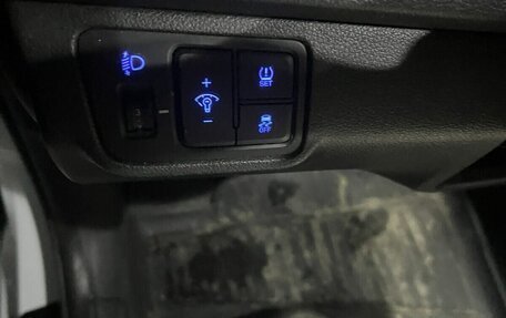 Hyundai Solaris II рестайлинг, 2018 год, 910 000 рублей, 2 фотография