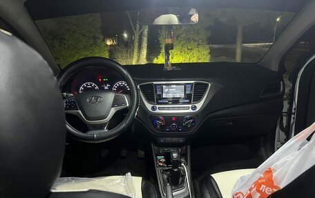 Hyundai Solaris II рестайлинг, 2018 год, 910 000 рублей, 9 фотография