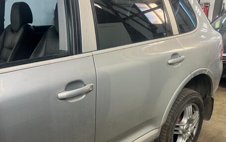 Porsche Cayenne III, 2005 год, 858 000 рублей, 18 фотография
