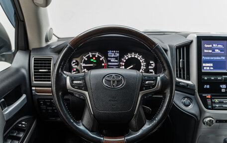 Toyota Land Cruiser 200, 2018 год, 6 870 000 рублей, 13 фотография