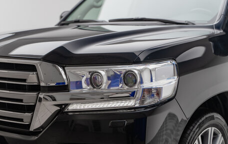 Toyota Land Cruiser 200, 2018 год, 6 870 000 рублей, 31 фотография