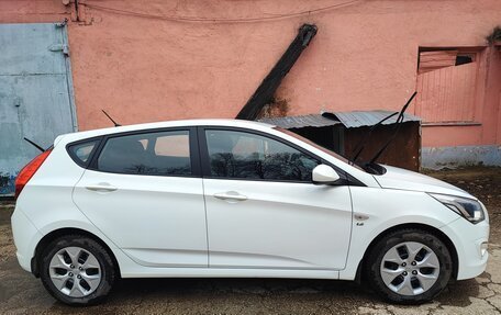Hyundai Solaris II рестайлинг, 2014 год, 1 250 000 рублей, 2 фотография