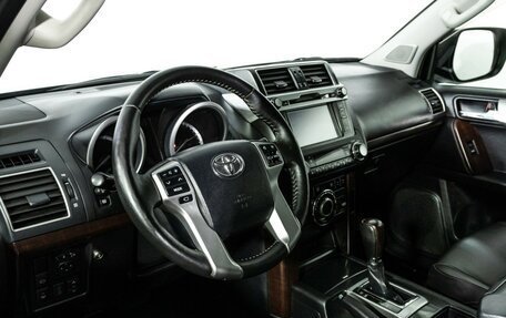 Toyota Land Cruiser Prado 150 рестайлинг 2, 2014 год, 3 099 585 рублей, 11 фотография