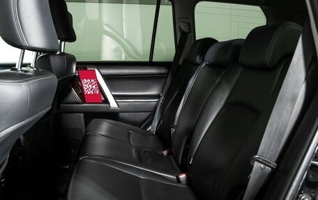 Toyota Land Cruiser Prado 150 рестайлинг 2, 2014 год, 3 099 585 рублей, 10 фотография