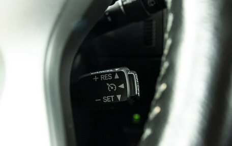 Toyota Land Cruiser Prado 150 рестайлинг 2, 2014 год, 3 099 585 рублей, 19 фотография