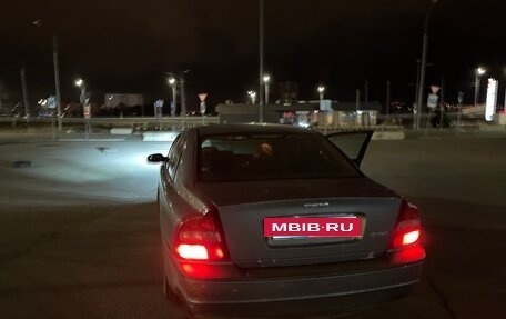 Volvo S80 II рестайлинг 2, 2001 год, 240 000 рублей, 4 фотография