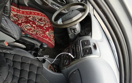 Hyundai Accent II, 2001 год, 250 000 рублей, 2 фотография