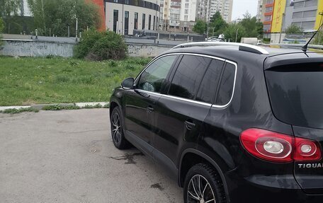 Volkswagen Tiguan I, 2010 год, 800 000 рублей, 3 фотография