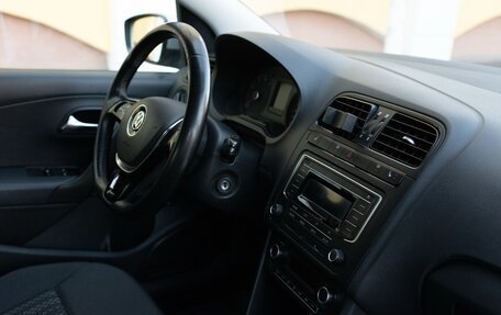 Volkswagen Polo VI (EU Market), 2015 год, 1 080 000 рублей, 13 фотография