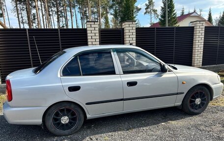 Hyundai Accent II, 2010 год, 550 000 рублей, 2 фотография