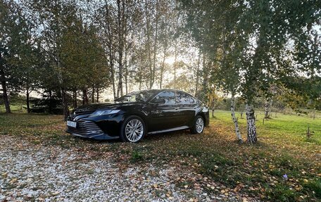 Toyota Camry, 2019 год, 3 160 000 рублей, 2 фотография