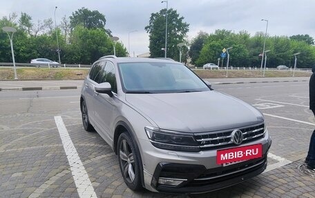 Volkswagen Tiguan II, 2017 год, 2 200 000 рублей, 2 фотография