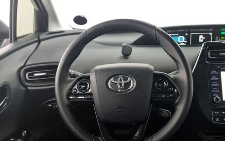 Toyota Prius IV XW50, 2022 год, 1 905 000 рублей, 11 фотография