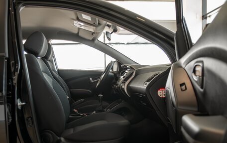 Hyundai ix35 I рестайлинг, 2013 год, 995 000 рублей, 14 фотография