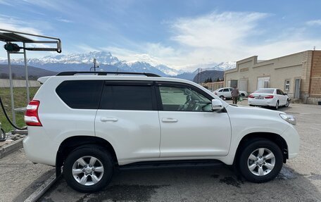 Toyota Land Cruiser Prado 150 рестайлинг 2, 2014 год, 3 290 000 рублей, 5 фотография