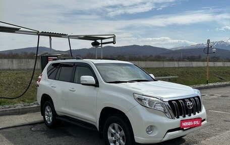 Toyota Land Cruiser Prado 150 рестайлинг 2, 2014 год, 3 290 000 рублей, 3 фотография