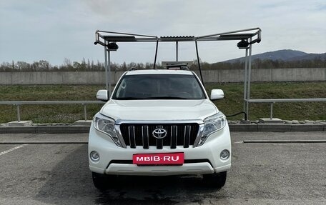 Toyota Land Cruiser Prado 150 рестайлинг 2, 2014 год, 3 290 000 рублей, 2 фотография
