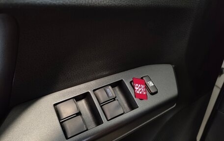 Toyota RAV4, 2017 год, 2 140 000 рублей, 11 фотография