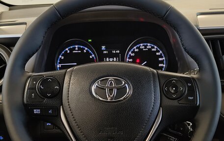 Toyota RAV4, 2017 год, 2 140 000 рублей, 15 фотография