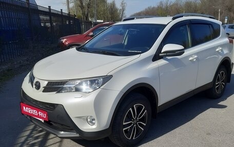 Toyota RAV4, 2013 год, 1 898 000 рублей, 2 фотография