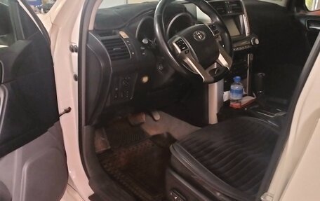 Toyota Land Cruiser Prado 150 рестайлинг 2, 2011 год, 3 550 000 рублей, 1 фотография