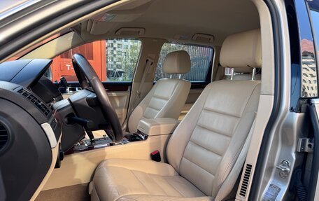 Volkswagen Touareg III, 2006 год, 980 000 рублей, 21 фотография